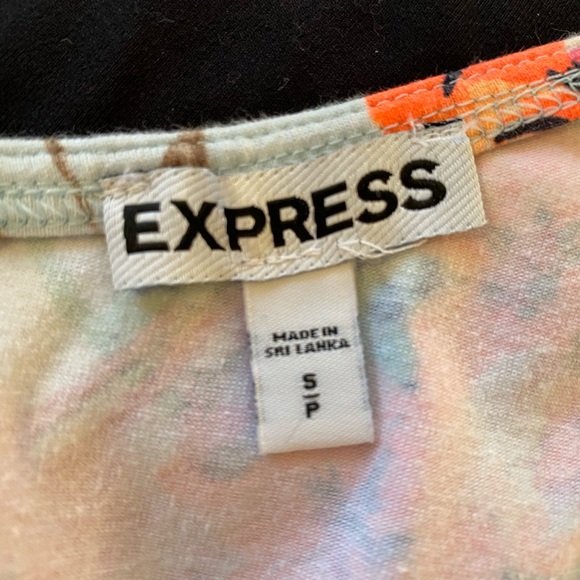 Express Floral Peplum Tank Top - Picture 3 of 4